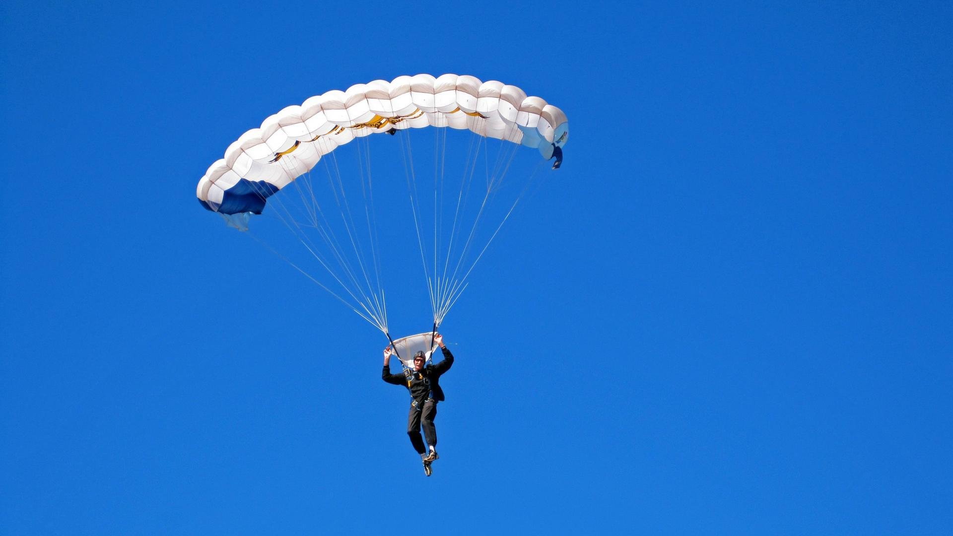 国际合作新潮流：跨国比赛与交流推动行业全球化，国际跨国合作案例